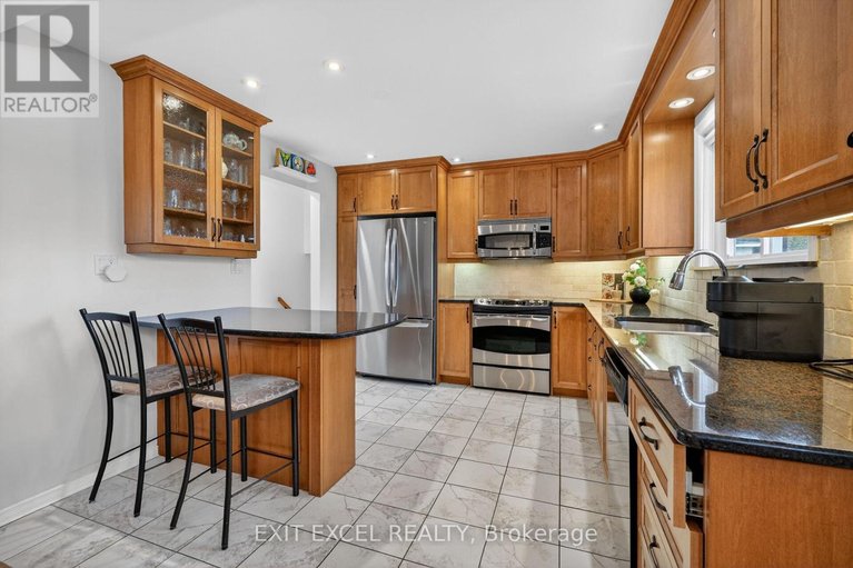 29684997/1554-rosebella-avenue/blossom-parkkemp-parkfindlay-creek/ottawa/ontario/K1T1E8_11