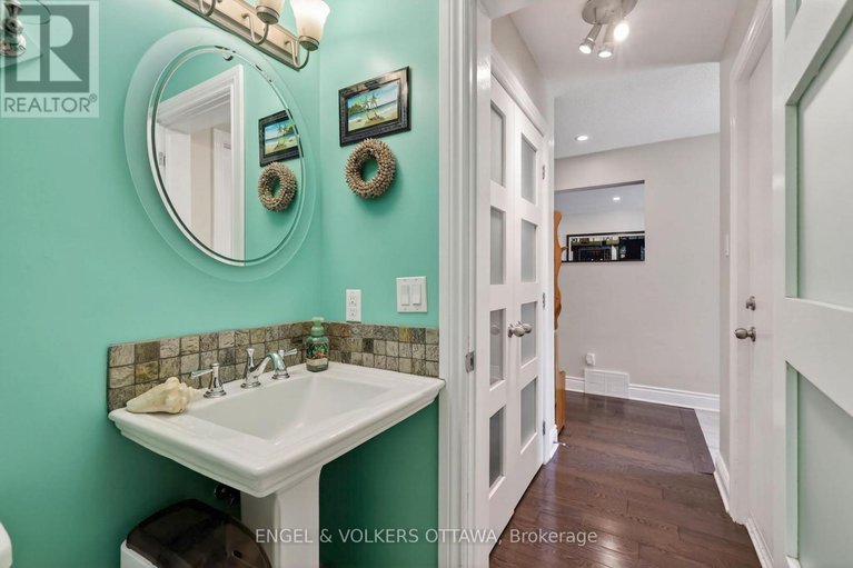 29667365/425-tanager-bay/chatelaine-village/ottawa/ontario/K1E2Z7_6