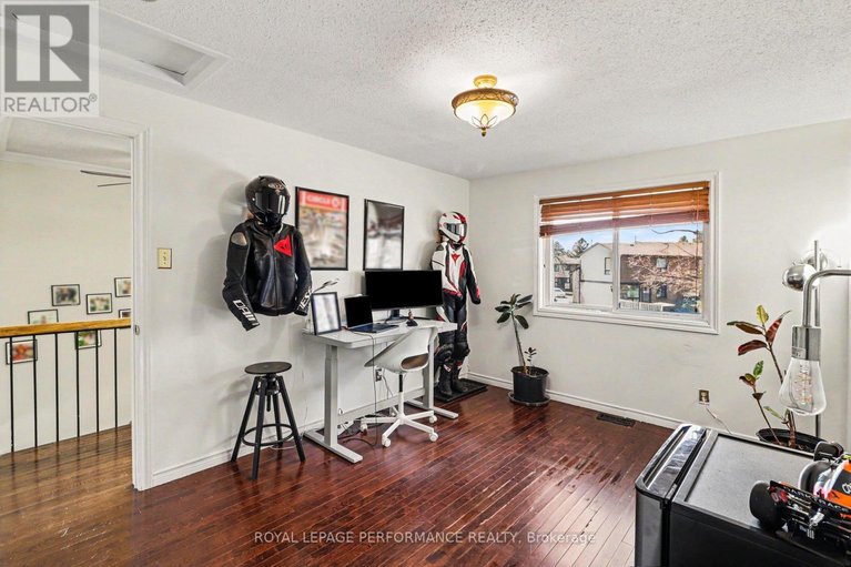 29586138/7004-bilberry-drive/convent-glen-north/ottawa/ontario/K1C3R6_22