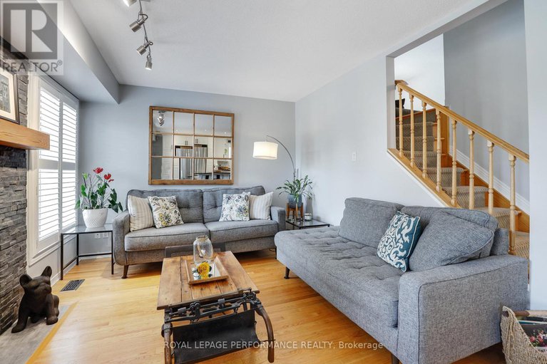 28809857/824-covehead-crescent/riverside-southgloucester-glen/ottawa/ontario/K1V1M3_19