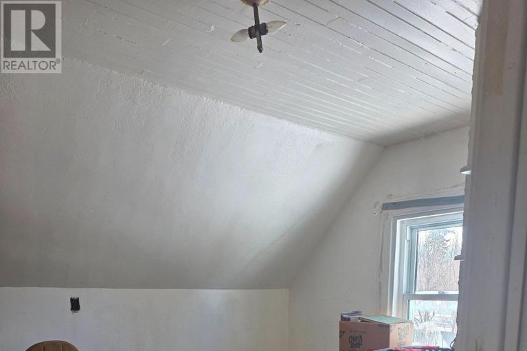 29418518/56-marlborough-street/maxville/north-glengarry/ontario/K0C1T0_14