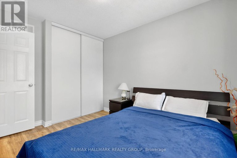 29406514/205-mancini-way/strandherd/ottawa/ontario/K2J5X4_29