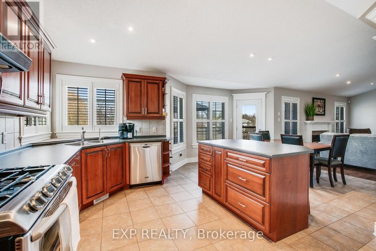 29598787/6645-tommary-drive/greely/ottawa/ontario/K4P1G8_17