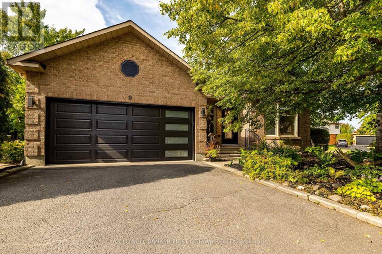 28819605/9-lone-meadow-trail/stittsville-central/ottawa/ontario/K2S1C9_1