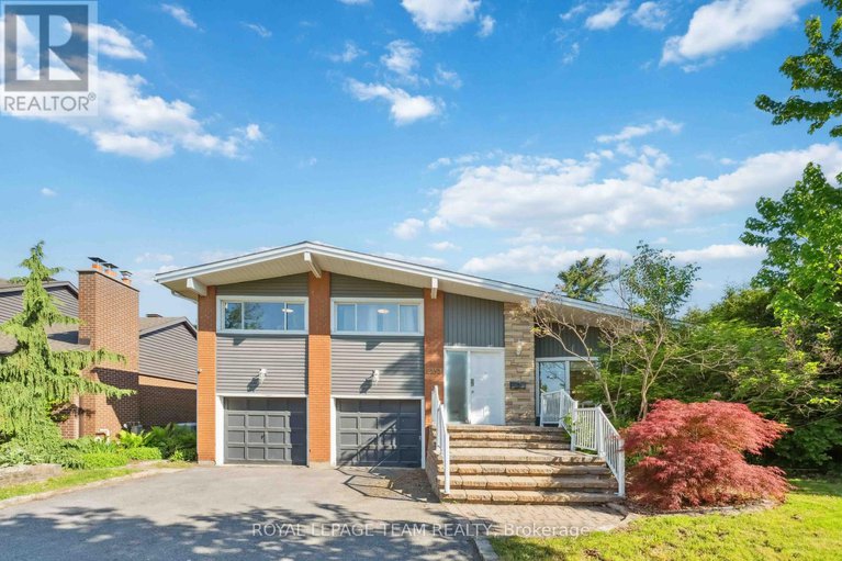 28386723/2353-georgina-drive-n/whitehaven/ottawa/ontario/K2B7M6_1