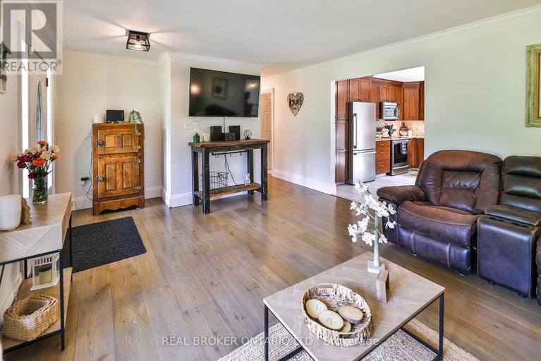 27986802/8-benjamin-lane/north-grenville-twp-kemptville-east/north-grenville/ontario/K0G1J0_7