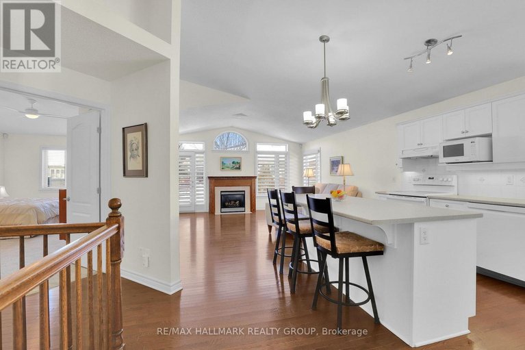 29466996/165-granite-court/emerald-meadowstrailwest/ottawa/ontario/K2M0A3_4