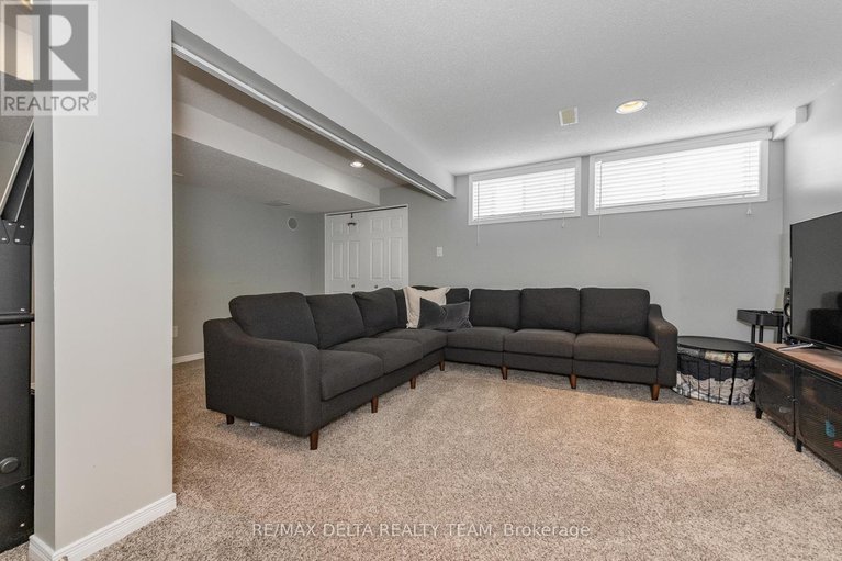29426645/152-ludlowe-street/fallingbrookgardenway-south/ottawa/ontario/K4A5C7_23
