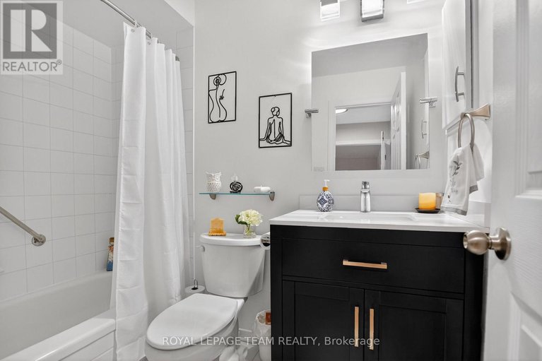 29366055/20-river-oaks-court/stittsville-central/ottawa/ontario/K2S1L3_38