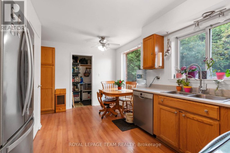 28634702/5687-cherry-street/south-dundas-williamsburgh-twp/south-dundas/ontario/K0C1X0_15