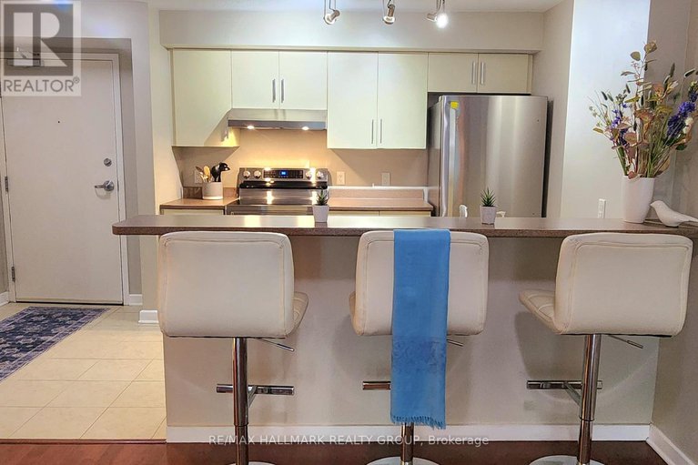 28879003/209-138-somerset-street-w/ottawa-centregolden-triangle/ottawa/ontario/K2P0A3_10