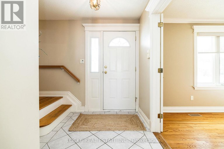 29431769/279-hoylake-crescent/bilberry-creekqueenswood-heights/ottawa/ontario/K1E1M1_19