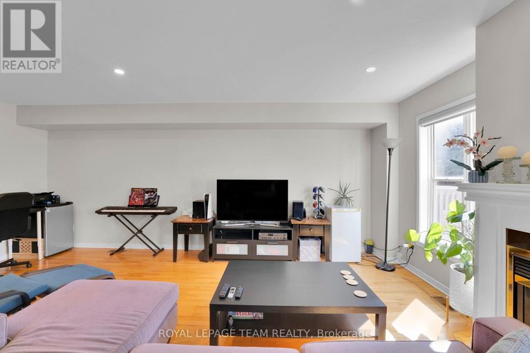 29665659/211-westvalley-private/brookfield-gardens/ottawa/ontario/K1V2B3_13