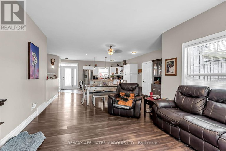 28666007/23-calco-crescent/moose-creek/north-stormont/ontario/K0C1W0_11