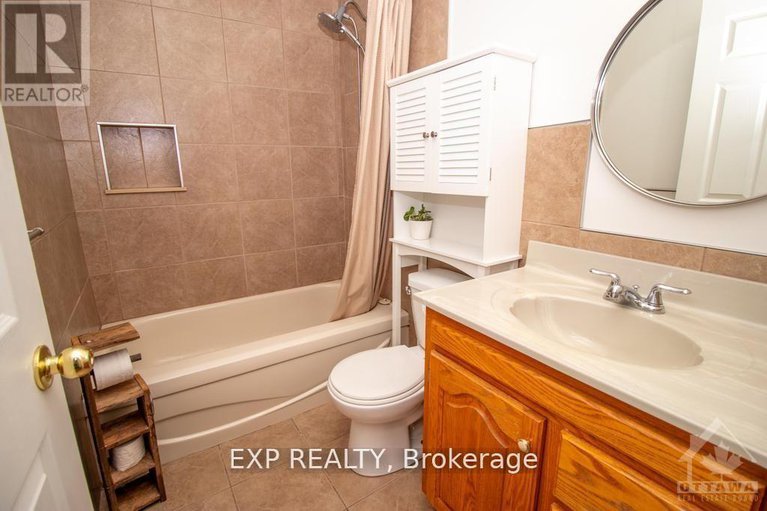 28527991/1-244-charlotte-street/sandy-hill/ottawa/ontario/K1N8L3_25