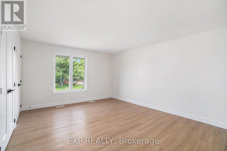 28435442/41-barnes-crescent/leslie-park/ottawa/ontario/K2H7C1_15