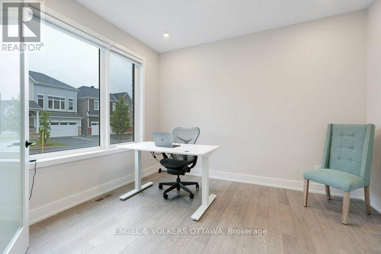 28933678/1010-carden-lane/orleans-village/ottawa/ontario/K1W0N3_5