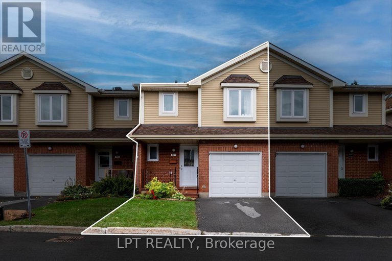 28831575/491-valade-crescent/fallingbrookpineridge/ottawa/ontario/K4A2W6_1
