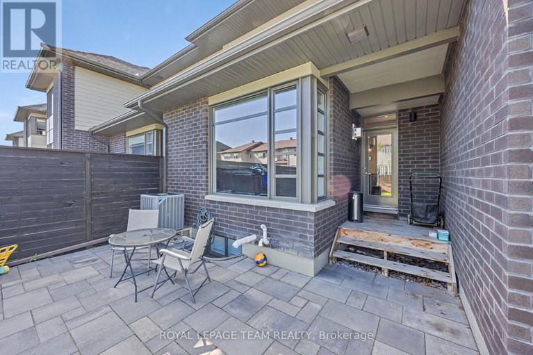 28504001/522-borbridge-avenue/riverside-southgloucester-glen/ottawa/ontario/K4M0H9_38