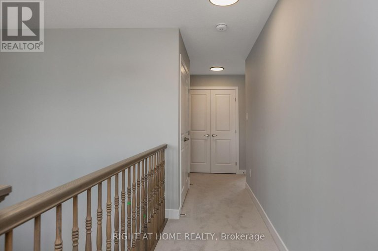 28455022/584-paakanaak-avenue/blossom-parkkemp-parkfindlay-creek/ottawa/ontario/K1X0J6_29