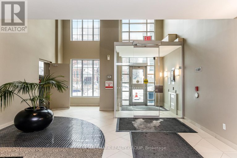 28757379/502-138-somerset-street-w/ottawa-centregolden-triangle/ottawa/ontario/K2P0A3_2