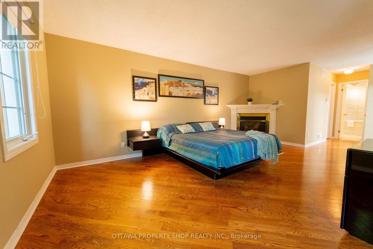 28429385/566-falwyn-crescent-w/fallingbrookridgemount/ottawa/ontario/K4A2A4_23