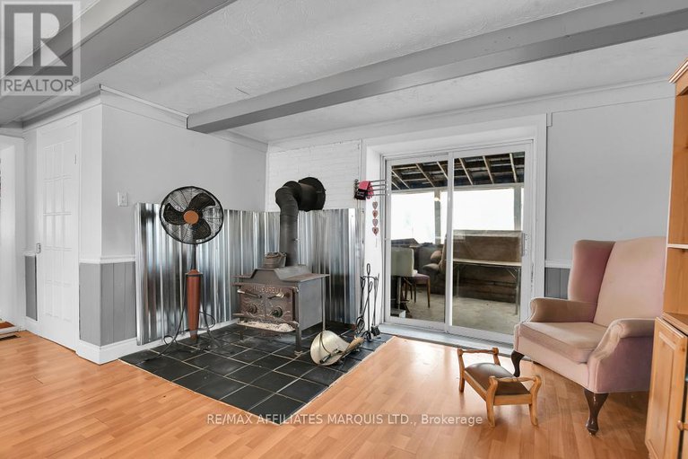 29112425/4872-nine-mile-road/south-glengarry-charlottenburgh-twp/south-glengarry/ontario/K0C1S0_18