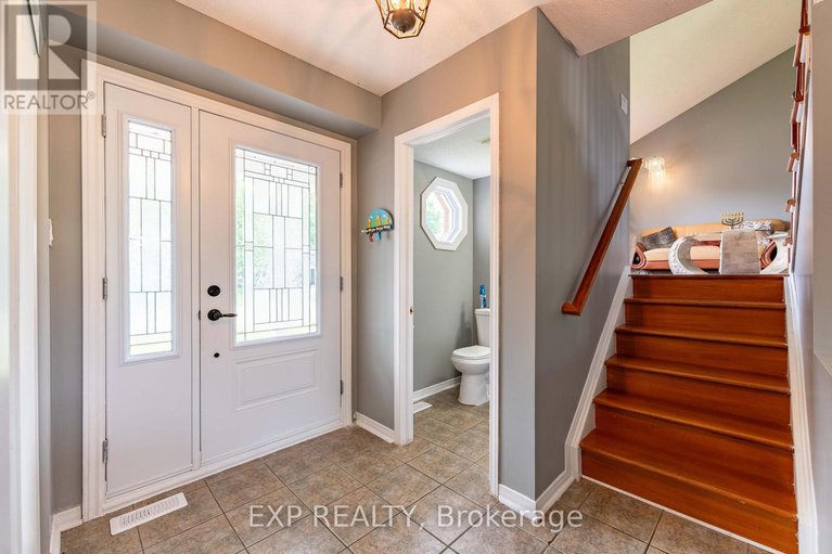 28448593/3379-descotes-circle/town-of-rockland/clarence-rockland/ontario/K4K1A8_3
