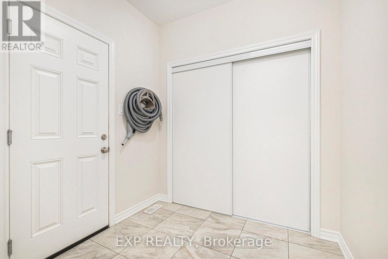 29064555/186-lamprey-street/half-moon-bay/ottawa/ontario/K2J6C3_10