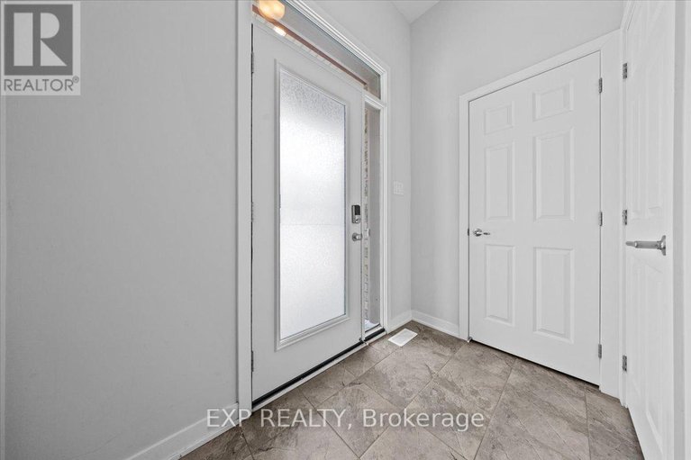 29305395/307-686-quilter-row/goulbourn-twp-from-franktown-rdsouth-to-rideau/ottawa/ontario/K0A2Z0_4