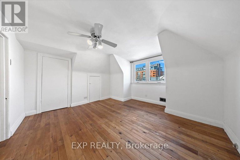 28154545/146-laval-street/vanier/ottawa/ontario/K1L7Z4_23