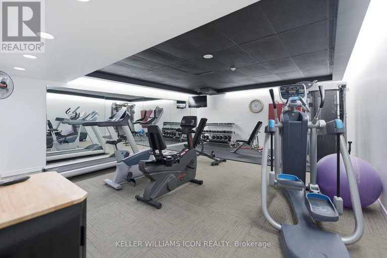 29399608/1011-2760-carousel-crescent/emerald-woodssawmill-creek/ottawa/ontario/K1T2N4_45