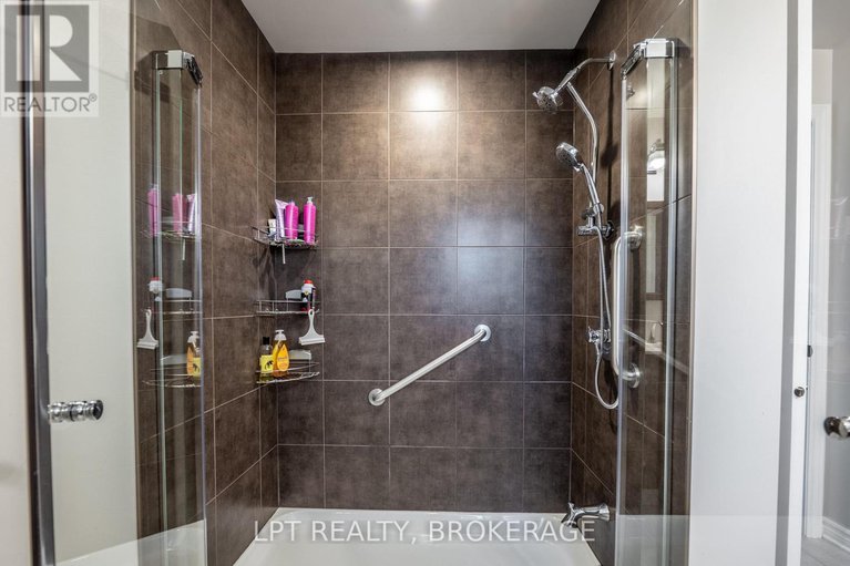 28910041/491-valade-crescent/fallingbrookpineridge/ottawa/ontario/K4A2W6_30