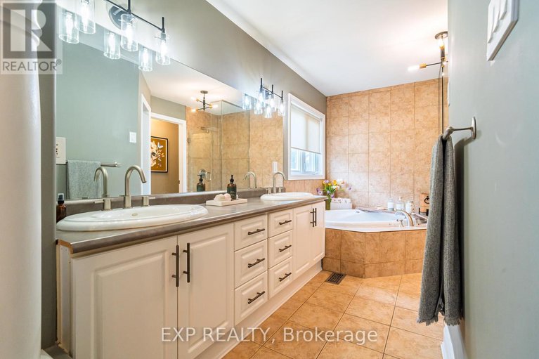 28485158/1466-rhea-place/cedardale/ottawa/ontario/K1V1H1_25