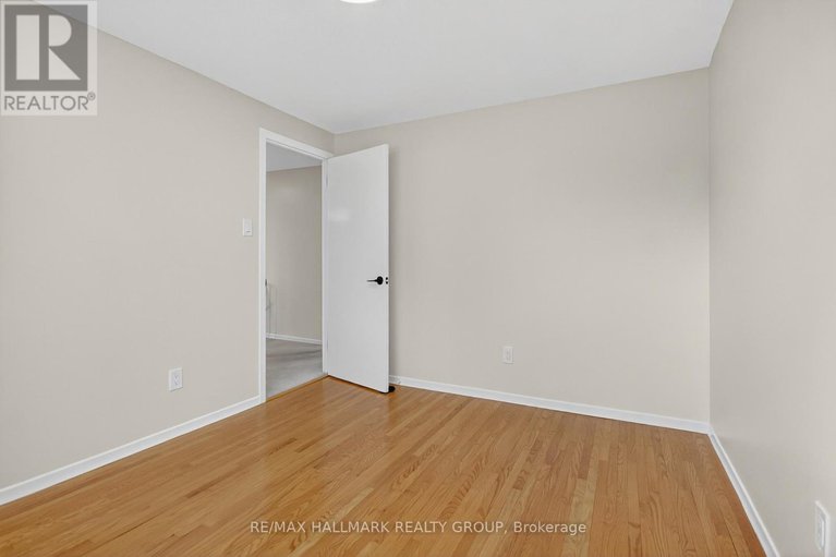 29129242/89-westpark-drive/blackburn-hamlet/ottawa/ontario/K1B3G4_36