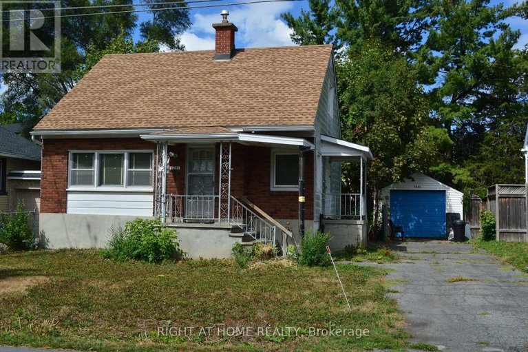 28849101/1241-collins-avenue/ridgemont/ottawa/ontario/K1V6C9_2
