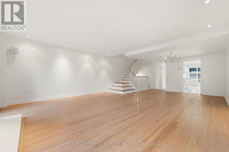 28682071/5-111-echo-drive/ottawa-east/ottawa/ontario/K1S5K8_10