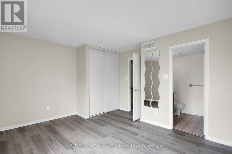 28522795/16-414-hillsboro-private/emerald-meadowstrailwest/ottawa/ontario/K2M3A8_9