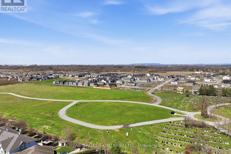 29636958/417-stalwart-crescent/blossom-parkkemp-parkfindlay-creek/ottawa/ontario/K1T0H2_50