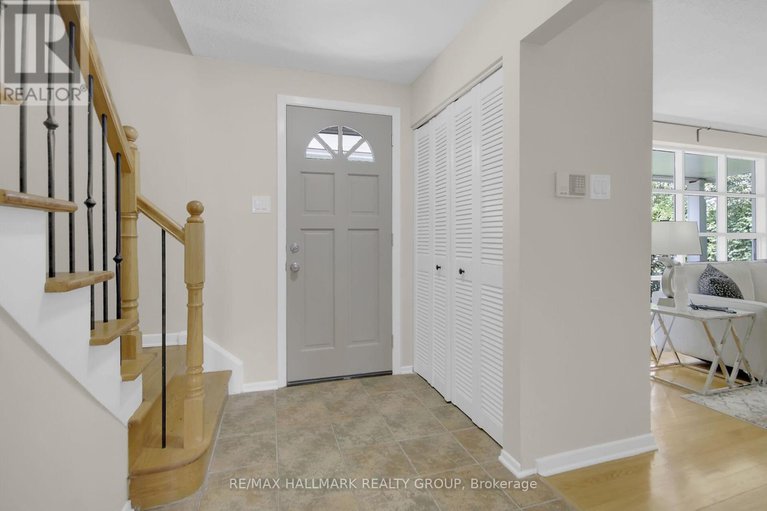 28723074/51-charkay-street/borden-farmstewart-farmcarleton-heightsparkwood-hills/ottawa/ontario/K2E5N5_5