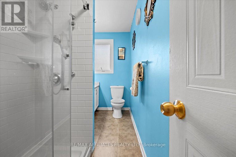 28458196/300-sylvie-terrace/bilberry-creekqueenswood-heights/ottawa/ontario/K1E3M2_21