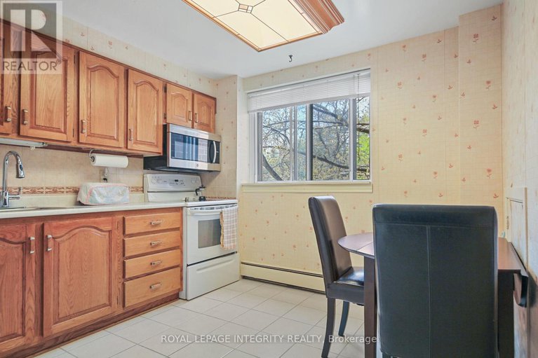 29276381/114-2650-southvale-crescent/sheffield-glenindustrial-park/ottawa/ontario/K1B4S9_9