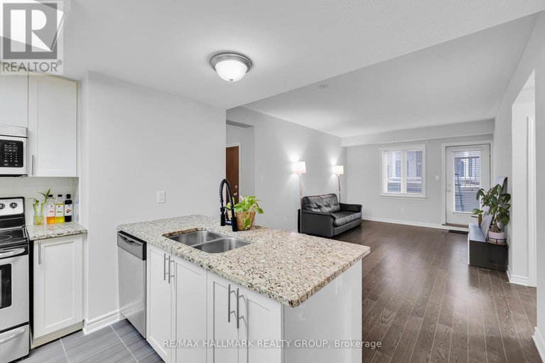 29121781/b-1067-beryl-private/riverside-southgloucester-glen/ottawa/ontario/K1V2M4_17