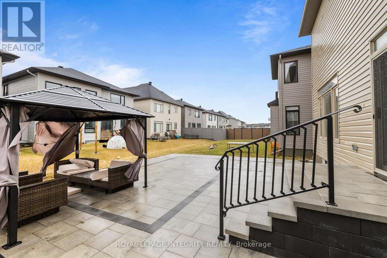 29609926/744-cope-drive/stittsville-south/ottawa/ontario/K2S2P8_38