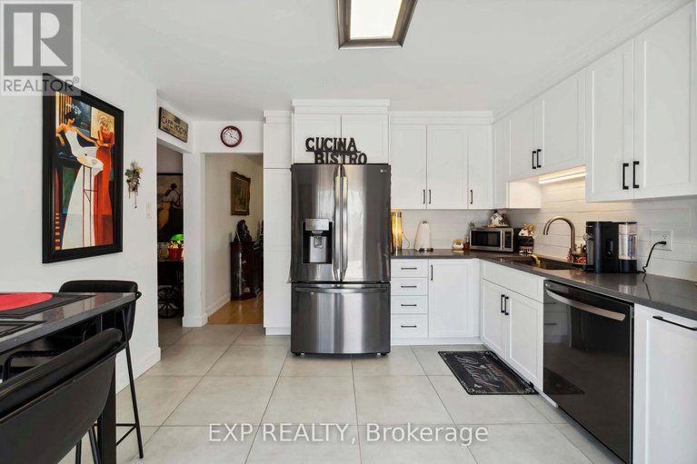 28509439/2092-legrand-crescent/queenswood-heights-south/ottawa/ontario/K1E3T6_7