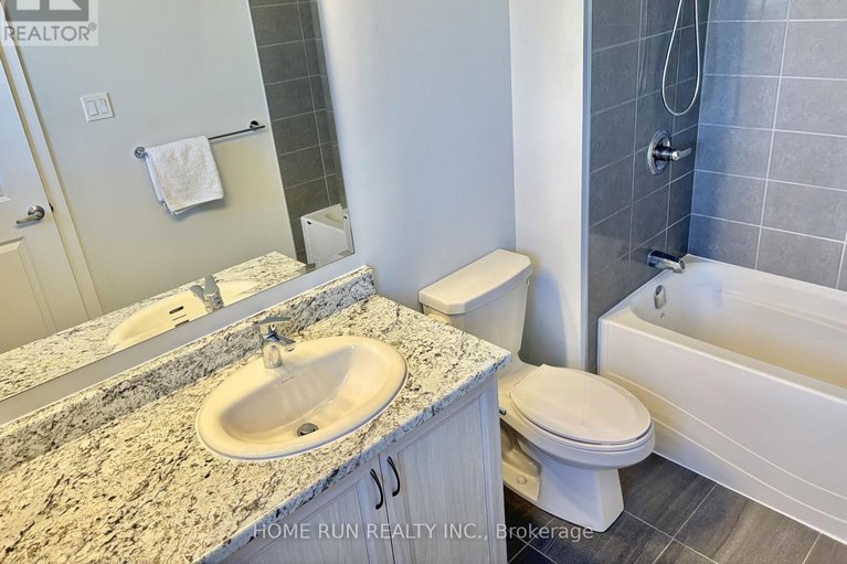 29658905/111-teelin-circle/half-moon-bay/ottawa/ontario/K2C3H2_9