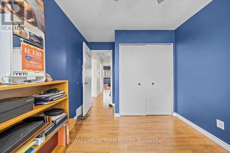 29462767/1137-chimney-hill-way/beacon-hill-south/ottawa/ontario/K1J8Z7_26