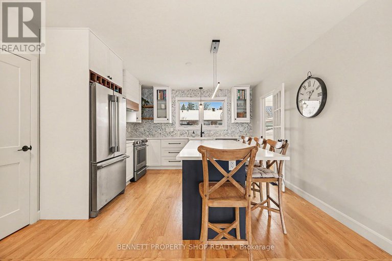 29217145/1206-placid-street/queensway-terrace-southridgeview/ottawa/ontario/K2C3A6_9