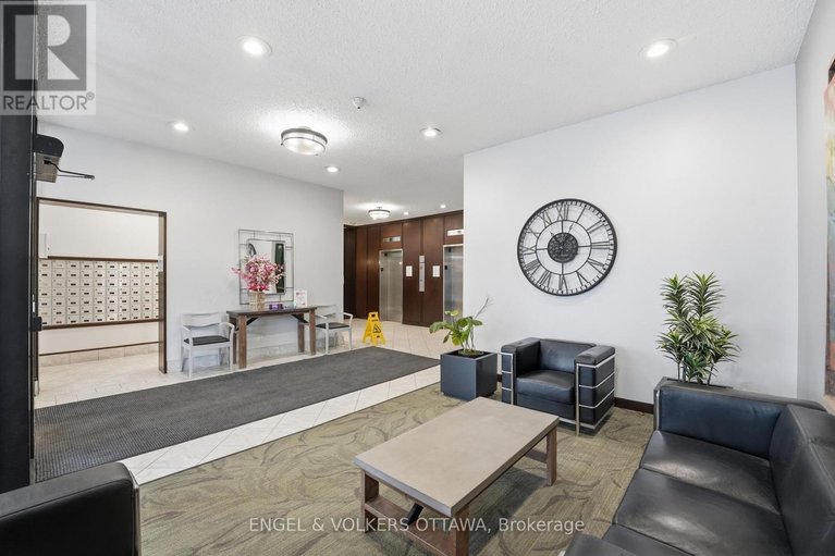 29637517/301-2951-riverside-drive/mooneys-bayriverside-park/ottawa/ontario/K1V8W6_4