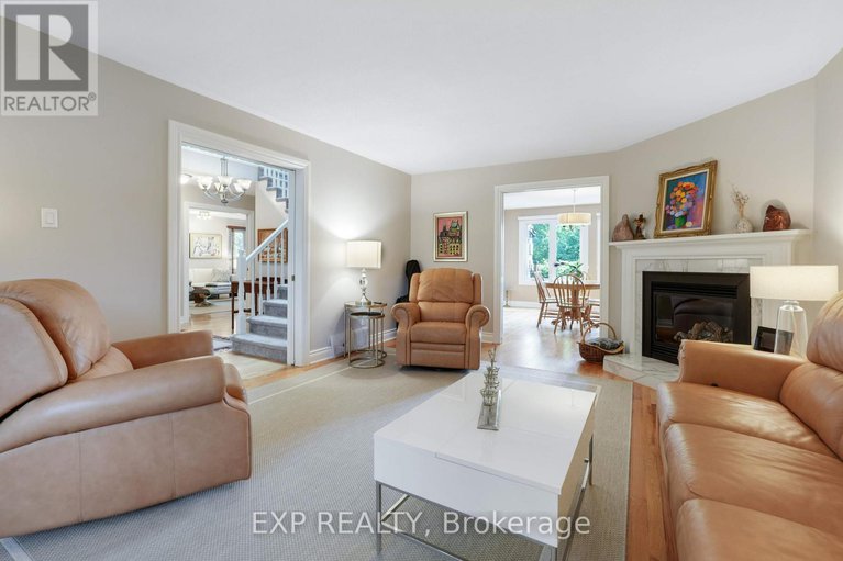 28764133/2106-lamira-street/applewood-acres/ottawa/ontario/K1H8N9_5